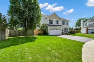 10871 Great Plaines Ct, Huntley, IL 60142 - Photo 1