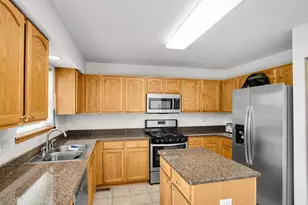 10871 Great Plaines Ct, Huntley, IL 60142 - Photo 12