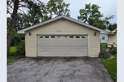 17403 Holmes Avenue, Hazel Crest, IL 60429 - Photo 16