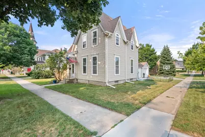 230 Somonauk Street, Sycamore, IL 60178 - Photo 2