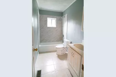 1551 Birch Avenue, Hanover Park, IL 60133 - Photo 10