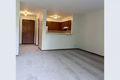 33661 N Royal Oak Lane #105, Grayslake, IL 60030 - Photo 4
