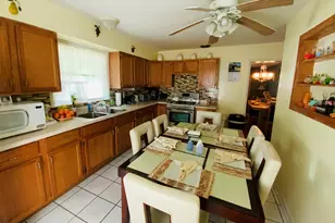 909 Prescott St, Waukegan, IL 60085 - Photo 4