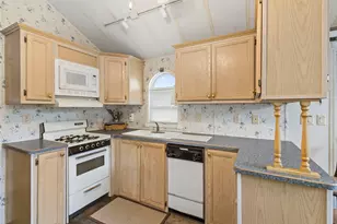 199 Tummy Tooth Ln, Wilmington, IL 60481 - Photo 8