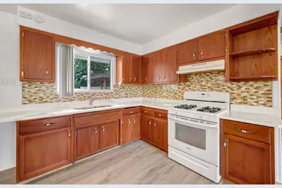 2244 205th Street, Chicago Heights, IL 60411 - Photo 8