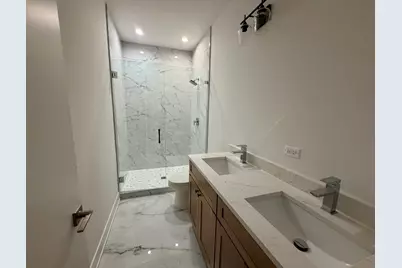 2114 W Augusta Avenue #2, Chicago, IL 60622 - Photo 2