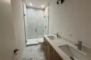 2114 W Augusta Ave, Chicago, IL 60622 - Photo 2