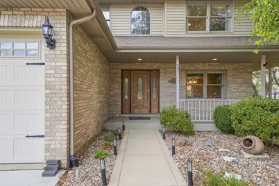 505 Buckingham Place, Shorewood, IL 60404 - Photo 2