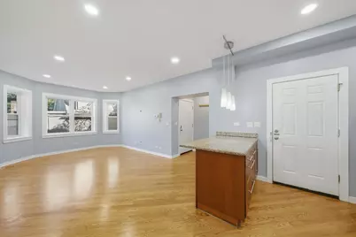 4304 N Saint Louis Avenue #1B, Chicago, IL 60618 - Photo 2
