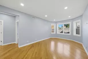 4304 N St Louis Ave, Chicago, IL 60618 - Photo 4