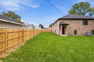 8612 McVicker Ave, Burbank, IL 60459 - Photo 4