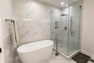855 N May St, Chicago, IL 60642 - Photo 16