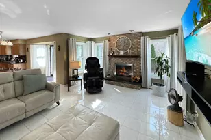 324 Chesapeake Ln, Bloomingdale, IL 60108 - Photo 8