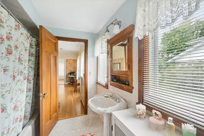 310 N Delaplaine Road, Riverside, IL 60546 - Photo 18