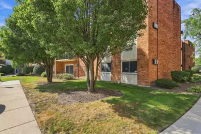 9724 S Karlov Avenue #304, Oak Lawn, IL 60453 - Photo 2