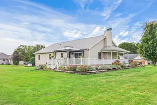 2367 N 4060th Rd, Sheridan, IL 60551 - Photo 6