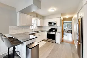 5652 S Parkside Ave, Chicago, IL 60638 - Photo 6