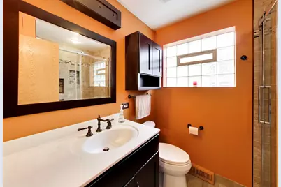 5652 S Parkside Avenue, Chicago, IL 60638 - Photo 12