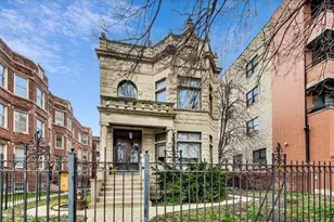 940 W Cuyler Ave, Chicago, IL 60613 - Photo 1