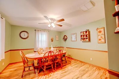 809 N Market Street, Watseka, IL 60970 - Photo 16