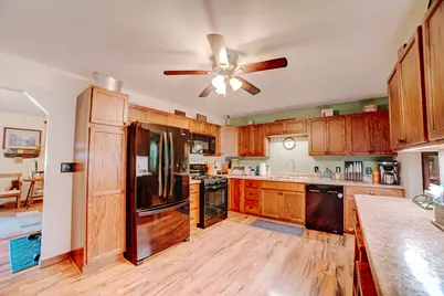 809 N Market Street, Watseka, IL 60970 - Photo 12