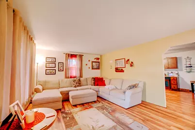 809 N Market Street, Watseka, IL 60970 - Photo 8