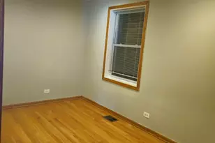 3043 N Ashland Ave, Chicago, IL 60657 - Photo 10