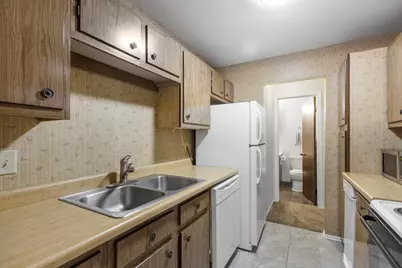 566 Somerset Lane #4, Crystal Lake, IL 60014 - Photo 12