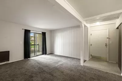 566 Somerset Lane #4, Crystal Lake, IL 60014 - Photo 2