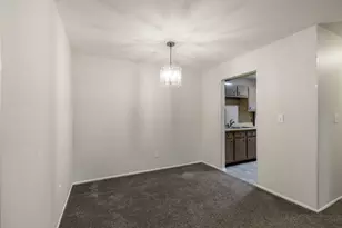 566 Somerset Ln, Crystal Lake, IL 60014 - Photo 10