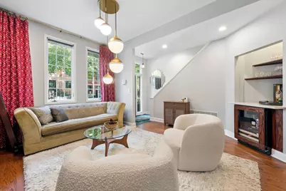 2237 W Lyndale Street, Chicago, IL 60647 - Photo 8