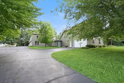 235 E Grand Avenue, Fox Lake, IL 60020 - Photo 8