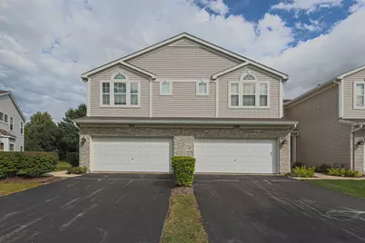 3300 Ronan Drive #3300, Lake in the Hills, IL 60156 - Photo 2
