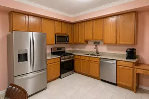 8828 Niles Center Rd, Skokie, IL 60077 - Photo 4