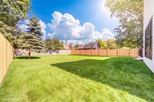 4708 Laurel Ave, Glenview, IL 60025 - Photo 70