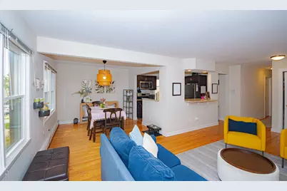 2724 W Berwyn Avenue #2B, Chicago, IL 60625 - Photo 6