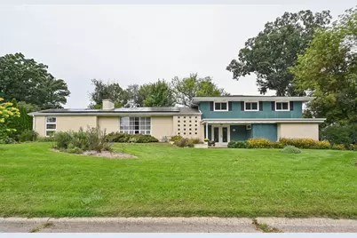 4708 N Burman Drive, Crystal Lake, IL 60014 - Photo 1