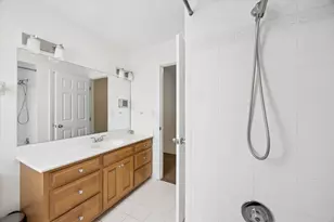 7553 Ridgewood Ln, Burr Ridge, IL 60527 - Photo 30