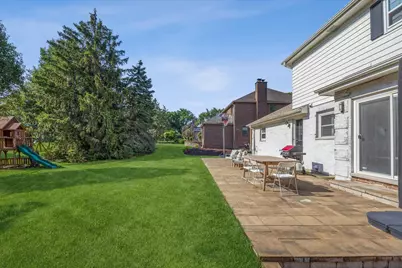 7553 Ridgewood Lane, Burr Ridge, IL 60527 - Photo 36