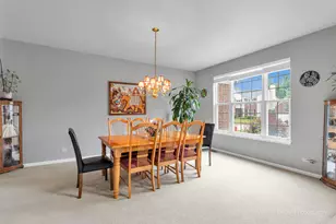 6096 Russell Dr, Hoffman Estates, IL 60192 - Photo 8