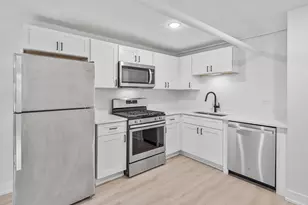5629 N Wayne Ave, Chicago, IL 60660 - Photo 2