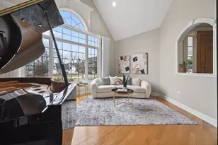 70 Forest Ave, Naperville, IL 60540 - Photo 10