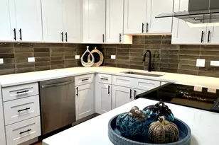 8050 Arbor Ln, Northfield, IL 60093 - Photo 6