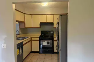 1477 Garnet Cir, Hoffman Estates, IL 60192 - Photo 6