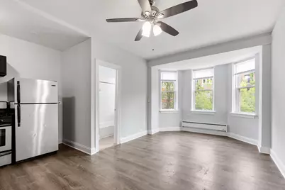 5860 N Kenmore Avenue #104, Chicago, IL 60660 - Photo 2
