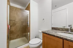 210 S Desplaines St, Chicago, IL 60661 - Photo 8