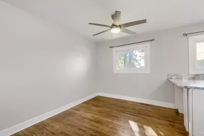 2050 Shepard Road, Hoffman Estates, IL 60169 - Photo 24