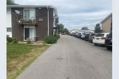 9581 Dee Road #2L, Des Plaines, IL 60016 - Photo 6