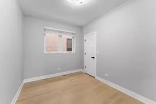 7428 N Rogers Ave, Chicago, IL 60626 - Photo 12