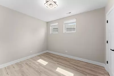 7428 N Rogers Avenue #1W, Chicago, IL 60626 - Photo 10